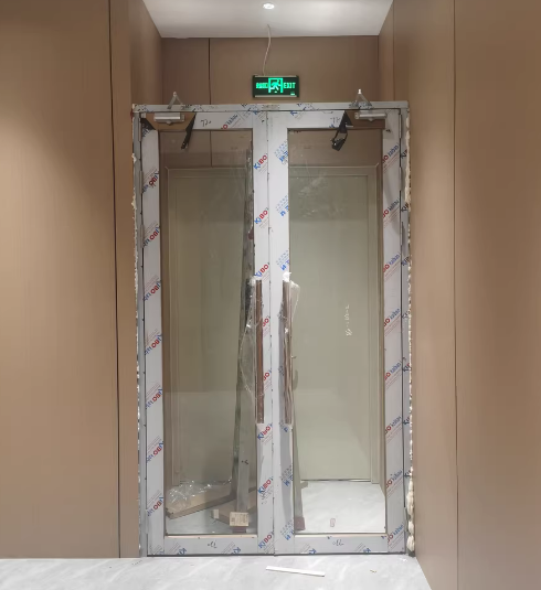 深圳玻璃隔热防火门定制厂家/>
<blockquote class=